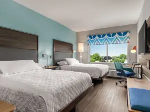 Tru by Hilton Easton