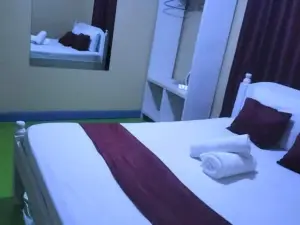 Lux Suites Chief Engineer Apartments
