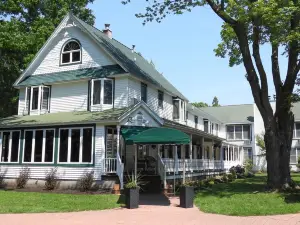 Rosemont Inn Resort B&B