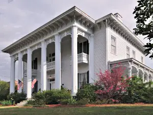 섀도우론 베드 앤드 브렉퍼스트