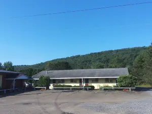 เรสต์ สต็อป 6 อินน์