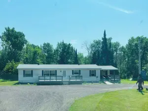 Welcome to your Home away from Home. Trail 12 just 200 feet from the front door.