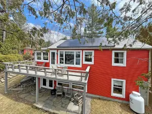 Lakefront cabin in VT's Northeast Kingdom on the VAST trail.