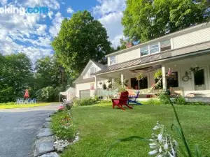 Artful Lodging & Retreats