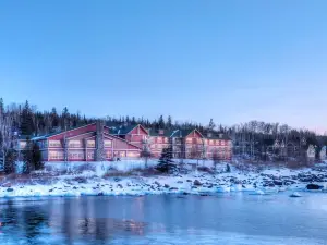 Cove Point Lodge