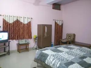 Hotel Shri Mahant Orchha 5 Mint Walking from Ram Raja Temple