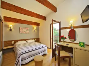 Le Clos Grand