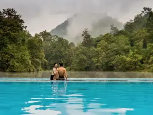 Home Phutoey River Kwai Hotspring & Nature Resort