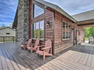 Cabin 1 Mi to Sand Valley, 1 Block to Beach