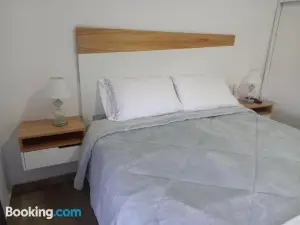 Apartamento LH Cómodo y Moderno Cerca del Aeropuerto Ezeiza ex Fader