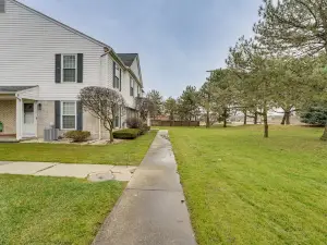 Clinton Township Condo Near l'Anse Creuse Bay!