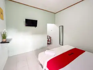 RedDoorz Syariah Near RS Bhayangkara Nganjuk