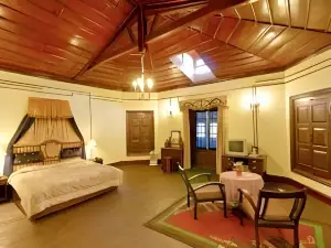 Hotel Chevron Rosemount, Ranikhet