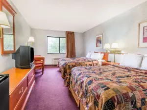 Days Inn by Wyndham Topeka