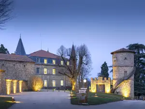 Domaine et Chateau de Valinches - Hotel & Restaurant