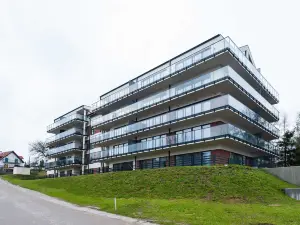 Lake Club Apartments by LoftAffair