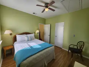 Spacious Living and Lake Access - Charming Coastal Sanctuary
