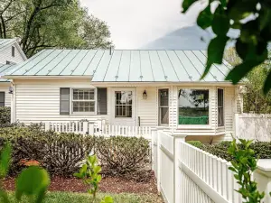 Batten Green Venue & Lodging