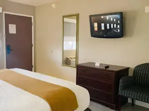 โรดเวย์ อินน์ แจ็กสัน - มาร์เทล