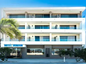 Hotel & Suites Domani