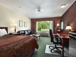 Travelodge by Wyndham Simcoe