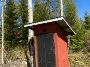 Trevlig Röd Liten Stuga