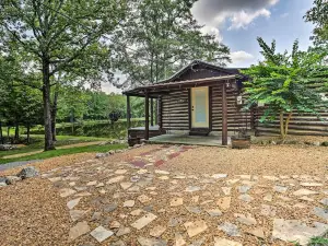 1950's Serenity Pond Cabin w/ View: Peace & Quiet!