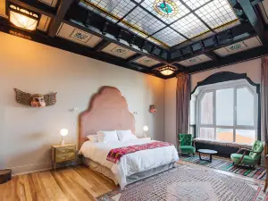 Casablu Hotel