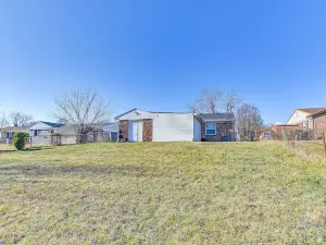 7 Mi to Louisville Family-Friendly Jefferson Home