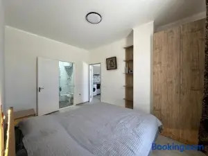 Raduga West 'Coco' Apartment