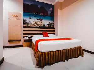 Reddoorz Plus Near Makassar Town Square
