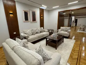 شقة 12 star فندقية