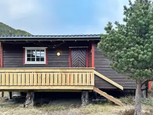 person holiday home in Lysoysundet