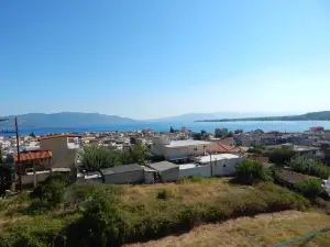 Angela's Apartment with Beautiful Balcony View