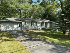 Caseville cottage with beach access