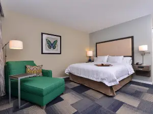 แฮมป์ตันอินน์ บรุสซาร์ด-ย่านลาฟาแยต