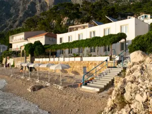 Beach Hotel