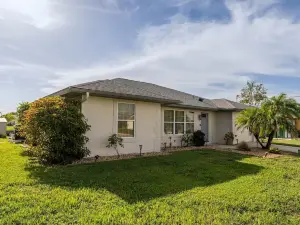 Gogo House in Port Charlotte