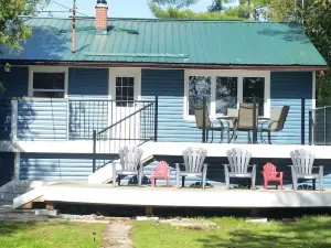 A Beautiful Cottage in The Heart of The Kawarthas
