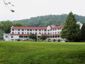 Shawnee Inn and Golf Resort