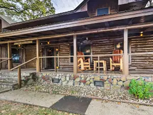 Family and Dog Friendly Serendipity Estates!