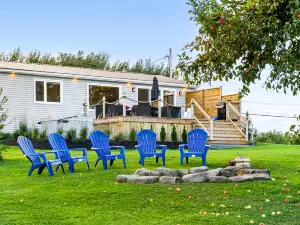Cozy & Modern Oceanview Cottage W/Hot Tub
