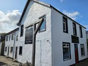 Fyne Rooms