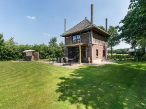 Lush holiday home with a private Hot Tub