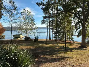 Guntersville Waterfront Cabin - Panoramic View - Large Dock