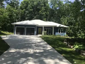 Just completed new home focused on luxury, cleanliness, and convenient locatio
