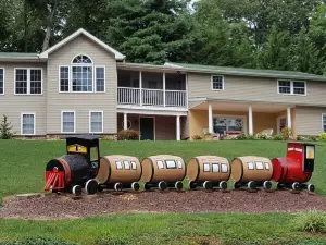Quiet Apartment in Coolest Small Town in America!
