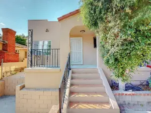 Home Sweet Home 4/1 Near Downtown