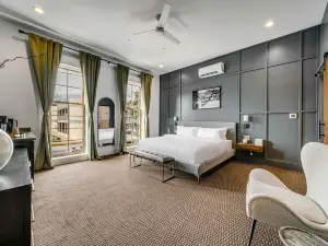 The Emerald Boutique Stays