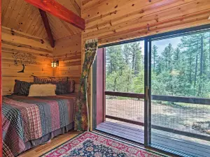 Furnished Deck: Romantic Strawberry/Pine Studio!